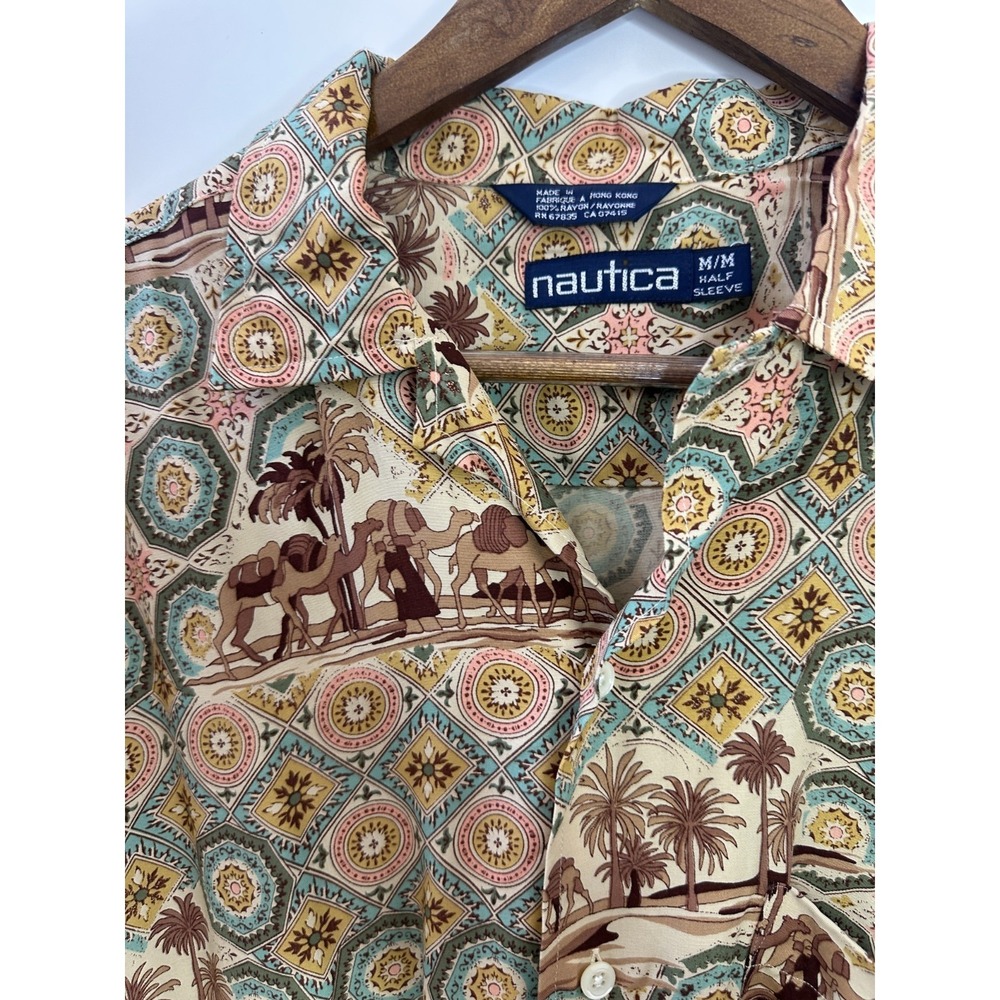 Vintage Nautica Moroccan Medallion Camel Print Button Shirt Mens Medium Resort - Picture 9 of 14